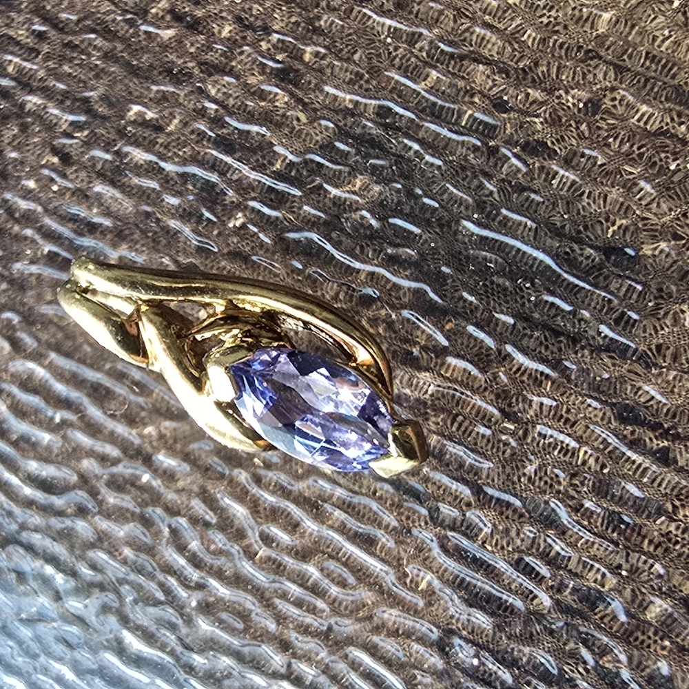 Tanzanite Gold Pendant Necklace - Picture 2 of 7